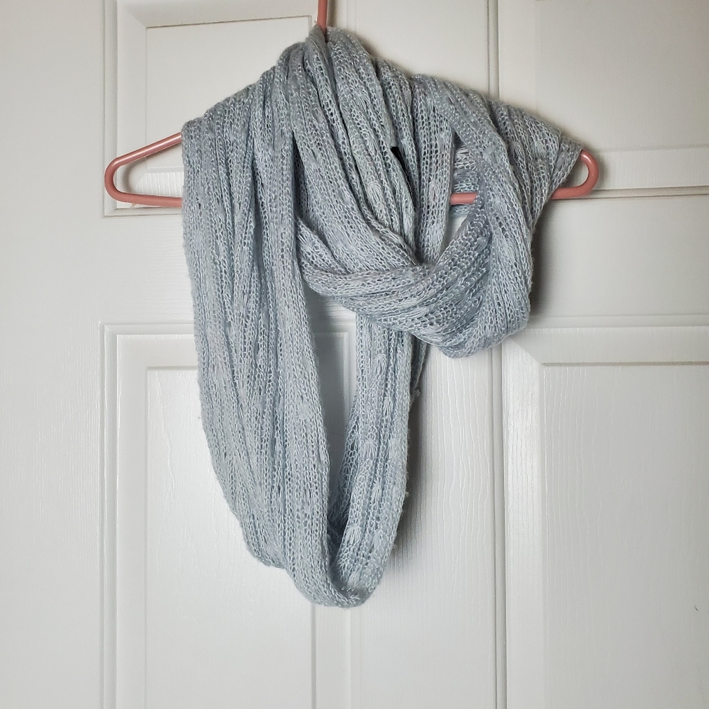 American Eagle Outfitter Knit Infinity Scarf